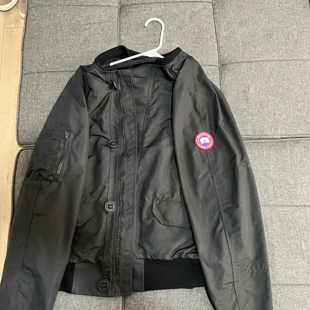 Canada Goose bomber Jacket